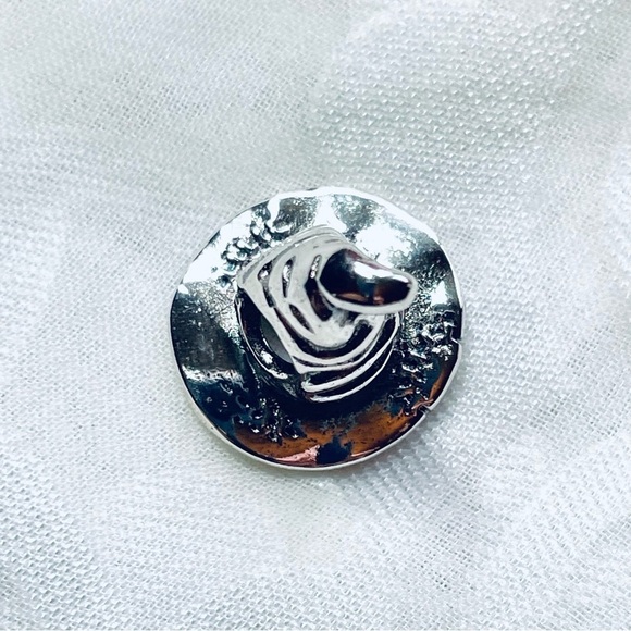 🧙♂️ NWOT Sorting Hat Charm – Harry Potter ✨ - Picture 12 of 12